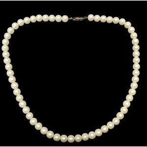Vintage Shimmery Faux Pearl Beaded Necklace